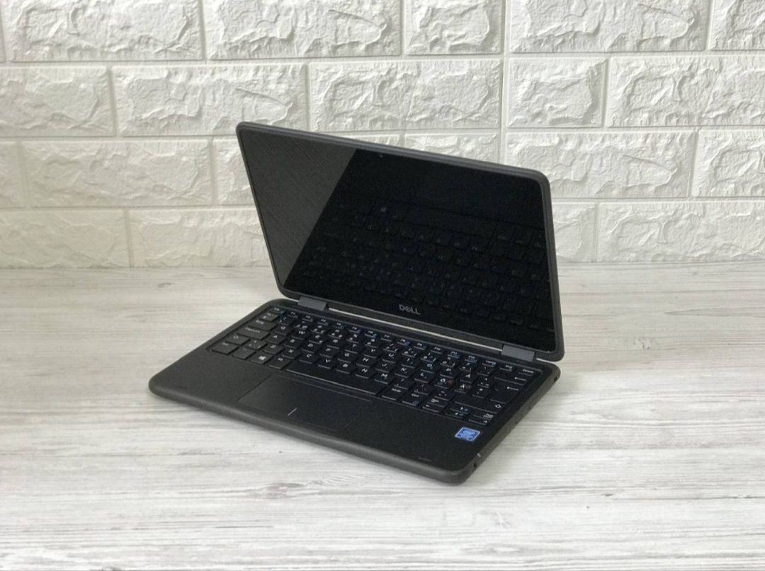 Dell Latitude 3140. Netbook. Model P32T 2023