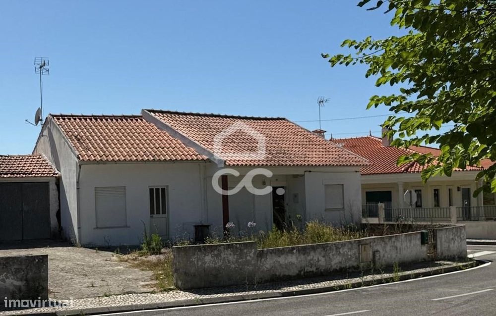 Moradia V3 para restauro