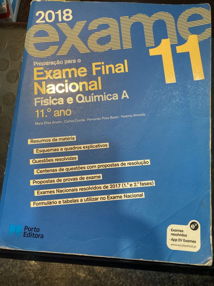 3 Livros teste exames finais nacionais Iave 10. E 11 anos