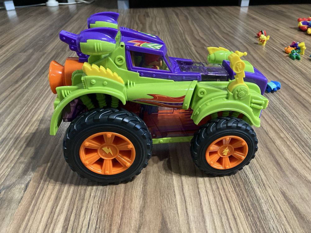 Monster Roller Super Zings plus figurki