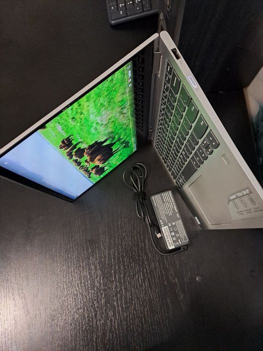 Lenovo Yoga 730-13IKB i5-8250U ноутбук трансформер.