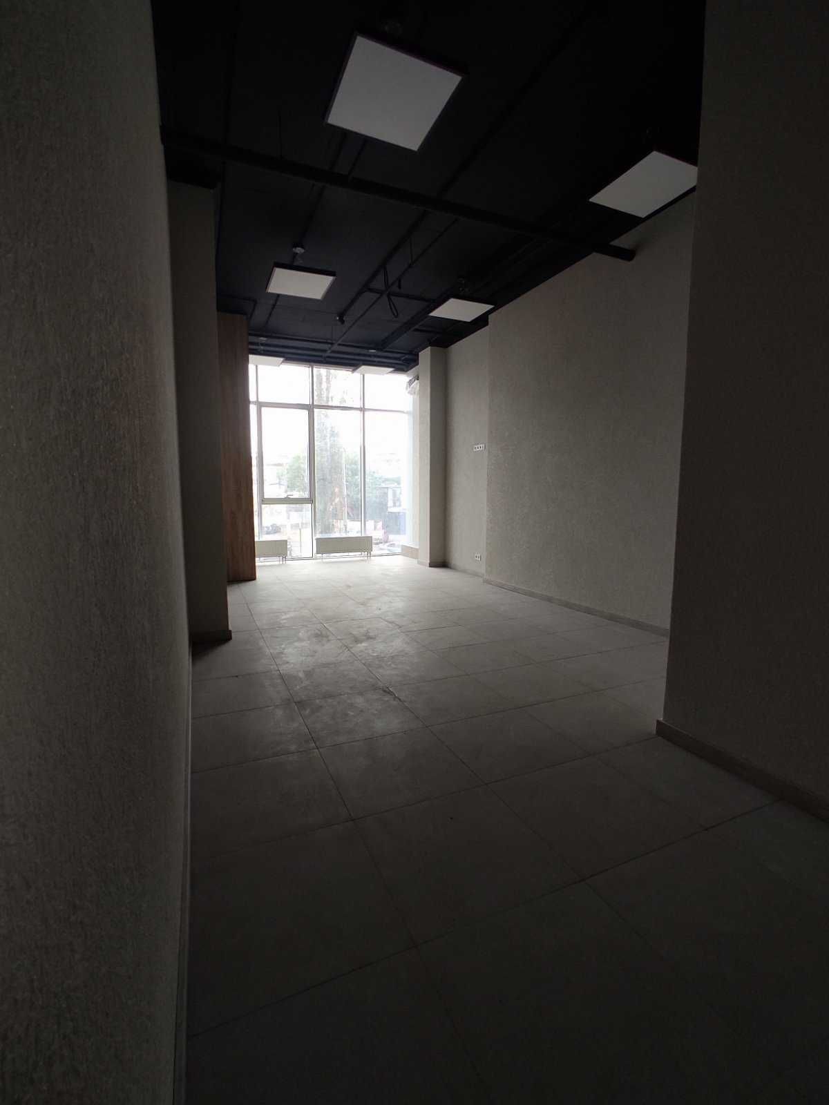 Універсальне комерційне приміщення в БЦ ITOWN — 900 м² в центрі міста!