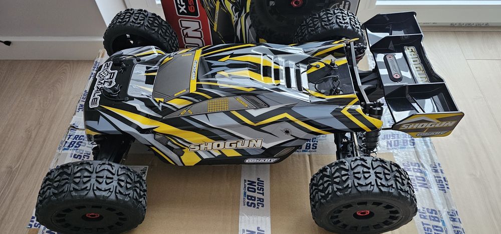 Truggy 1/8 Team Corally Shogun XP