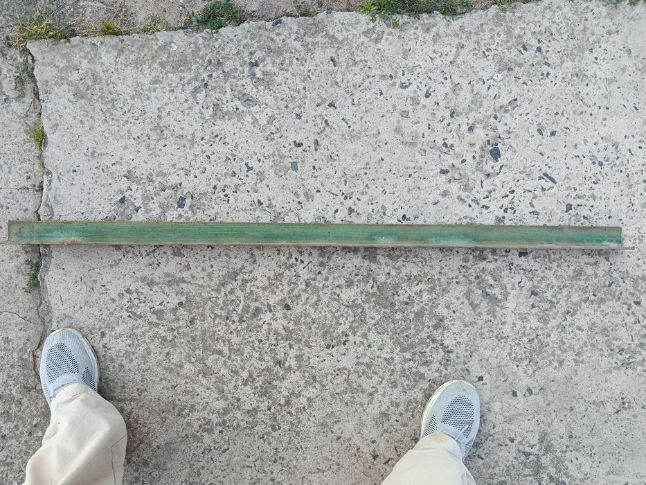 Продам Уголок 45*45*3