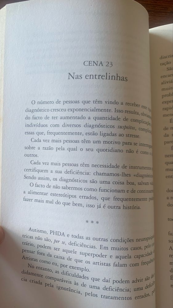 Livro A nossa casa está a arder - Greta Thunberg