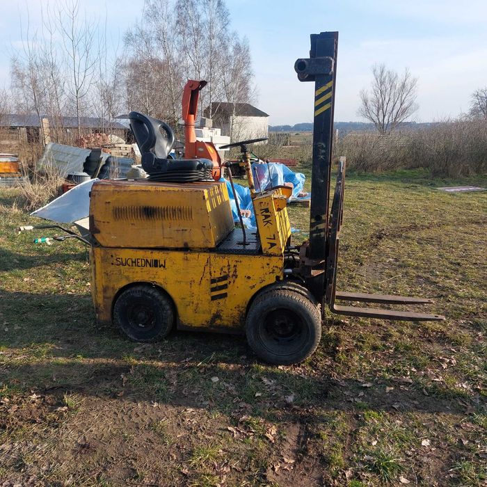 Wózek widłowy rak suchedniów