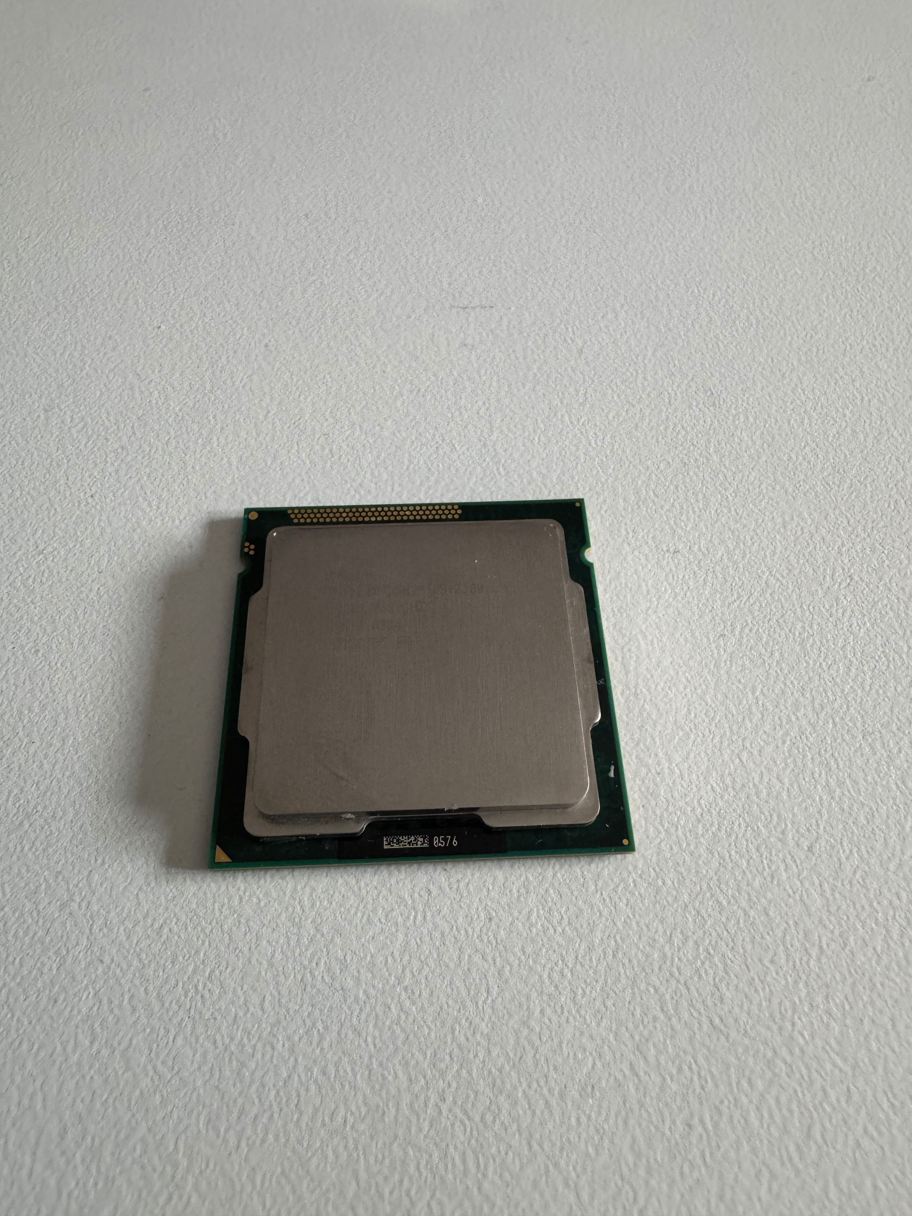 Procesor Intel Core i5 2300, 4 rdzenie x 2.8 ghz + pasta termo
