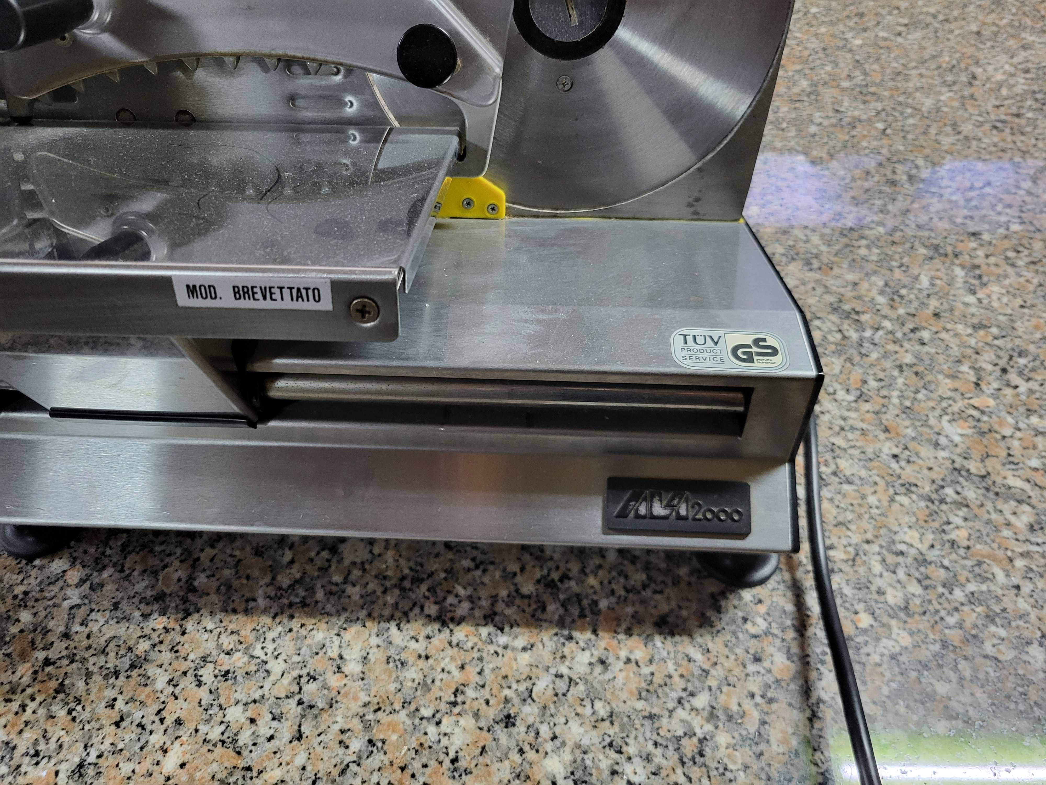 Maquina de cortar