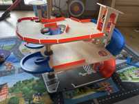 Garaż drewniany Playtive Lidl dla resorakow