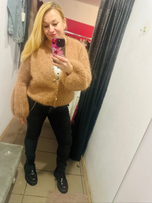 Sweter kardigan carnel kid moher 81%