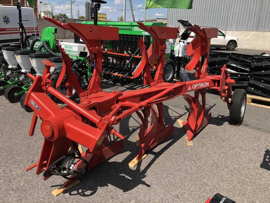 Плуг оборотний навісний Оптикон  «МАСТЕР  А3»  3 корпусний з передплуж