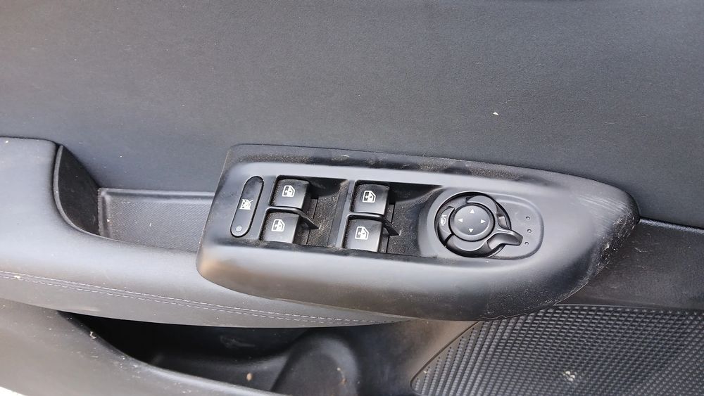 Comando / botão / interruptor vidros frente esquerdo ALFA ROMEO Tonale