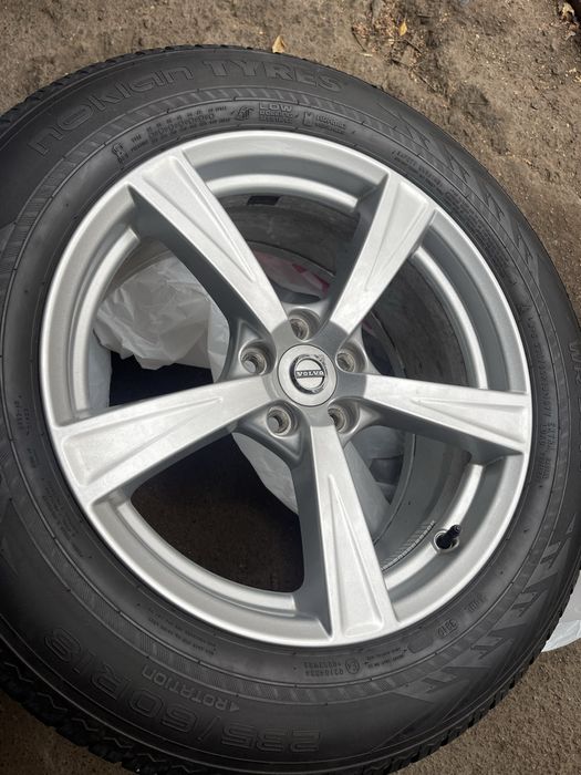 Диски з гумою R18 235/60 на Volvo XC90 XC60 V90cc