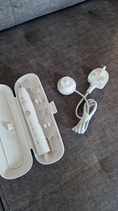 Sprzedam Szczoteczke soniczną  spotlight oral care