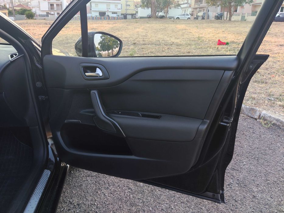 CITROËN DS4 1.6 HDi Diesel 114 cv – 2013 – Automático