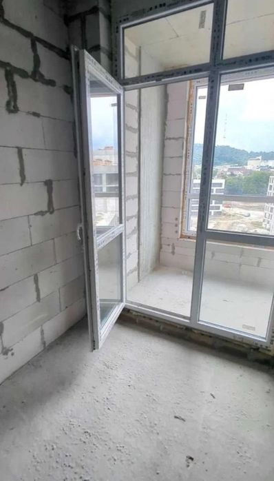 Продаж 1кім квартири/вул.Б.Хмельницького / 43кв.м /ЗДАНА/69999$ ТОРГ