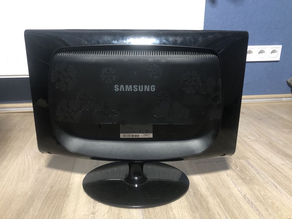 Монитор Samsung SyncMaster 2333
