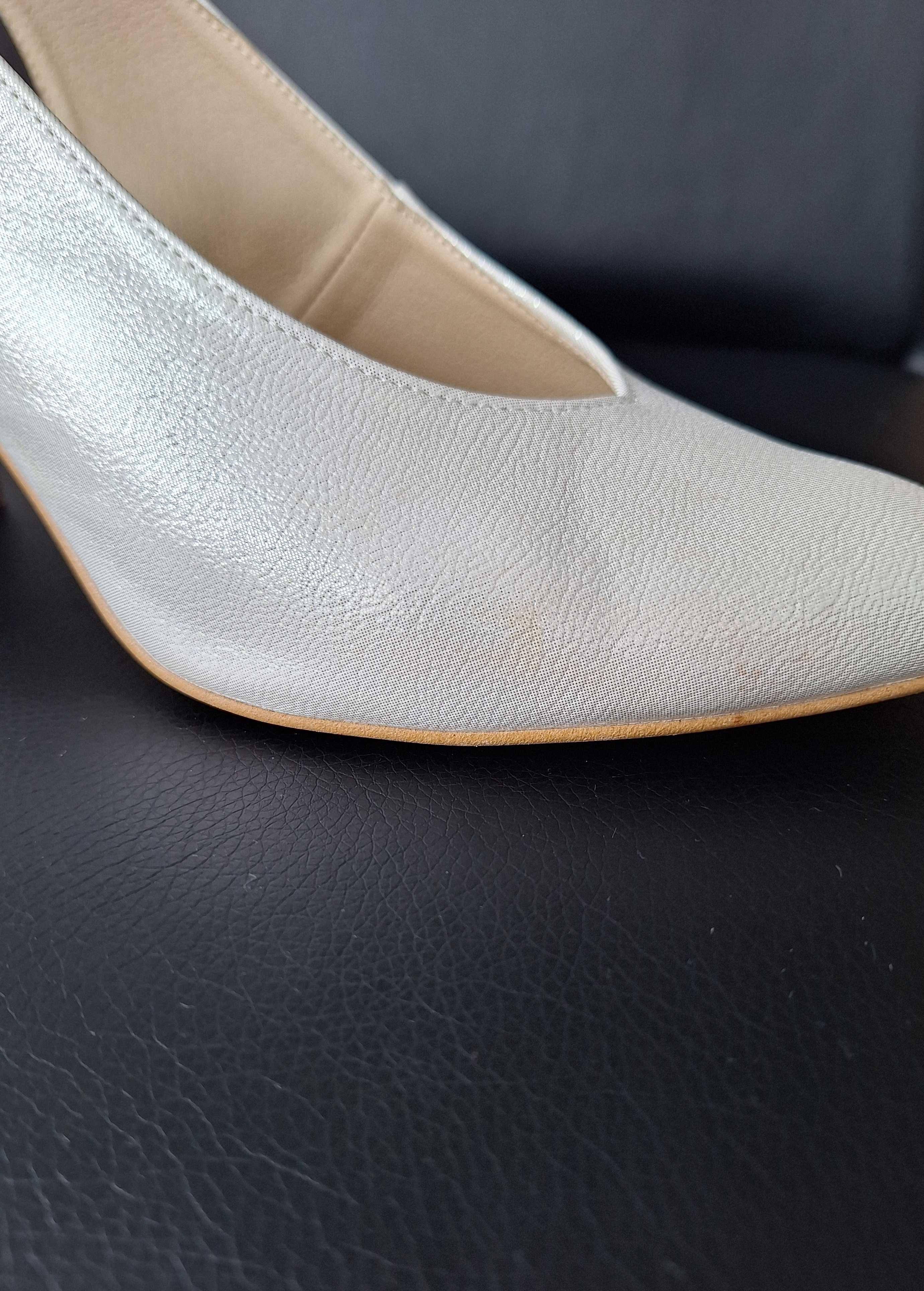 Buty ślubne weselne białe błyszczące czółenka na słupku rozmiar 38