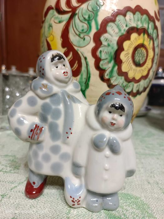 Статуэтка Дети Зимний Дворик Полонное.