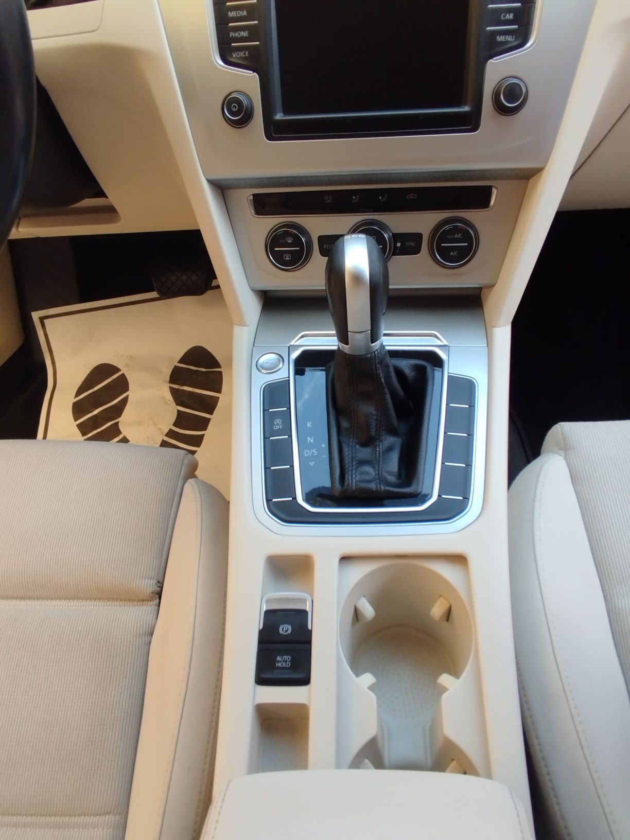 VW Passat Variant 1.6 TDi DSG Confortline