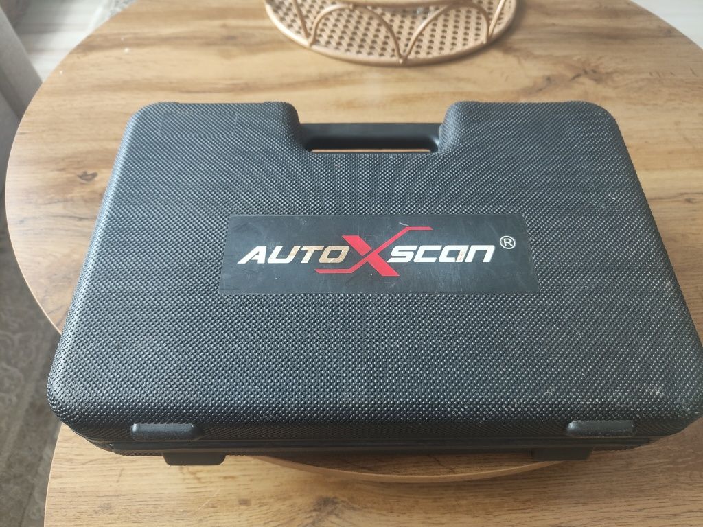 Tester diagnostyczny autoxscan RS820pro