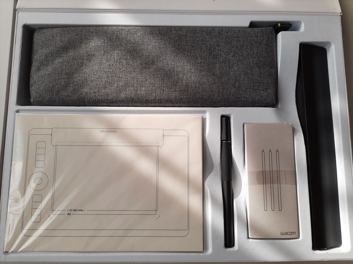 Tablet graficzny Wacom Intuos Pro medium paper