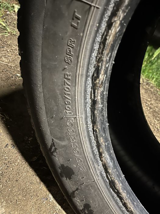 Продам шини зимові Lassa 215/65R16C.