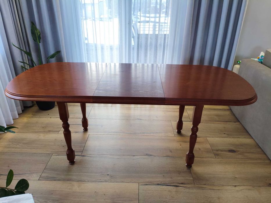 Stół z 6 krzesłami