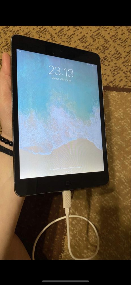 iPad mini 2 - 64 gigabytes