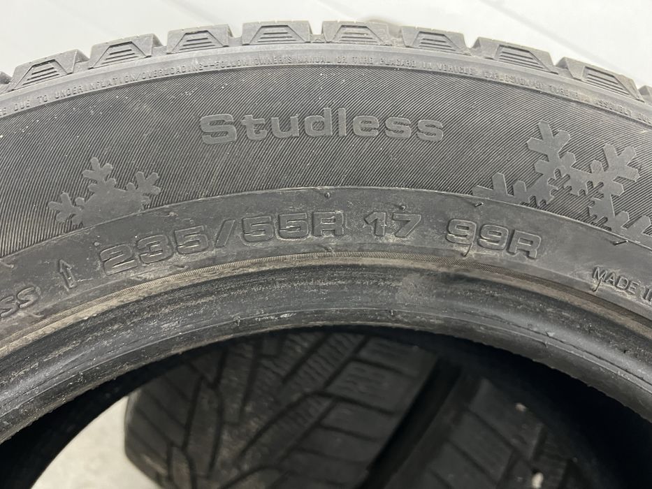Продам комплект гуми 235/55 R17 KUMHO IZEN KW31