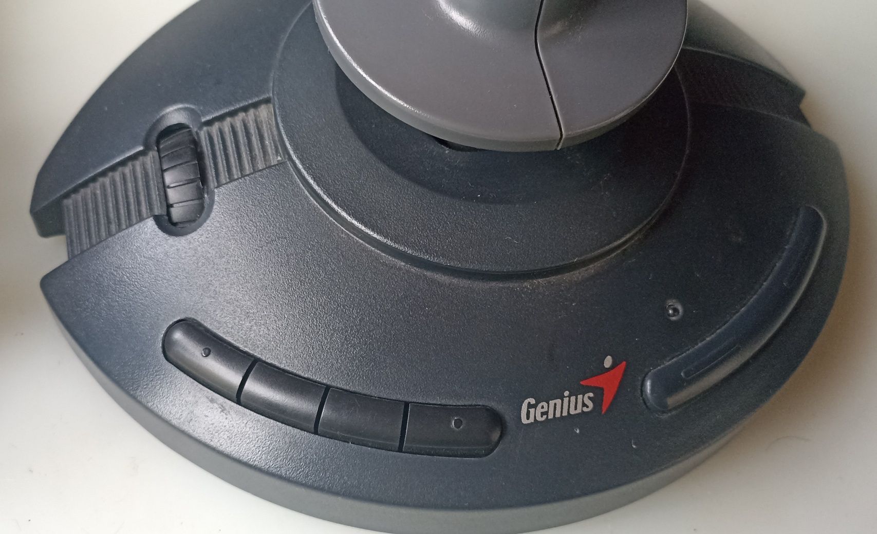 Джойстик Genius F-23