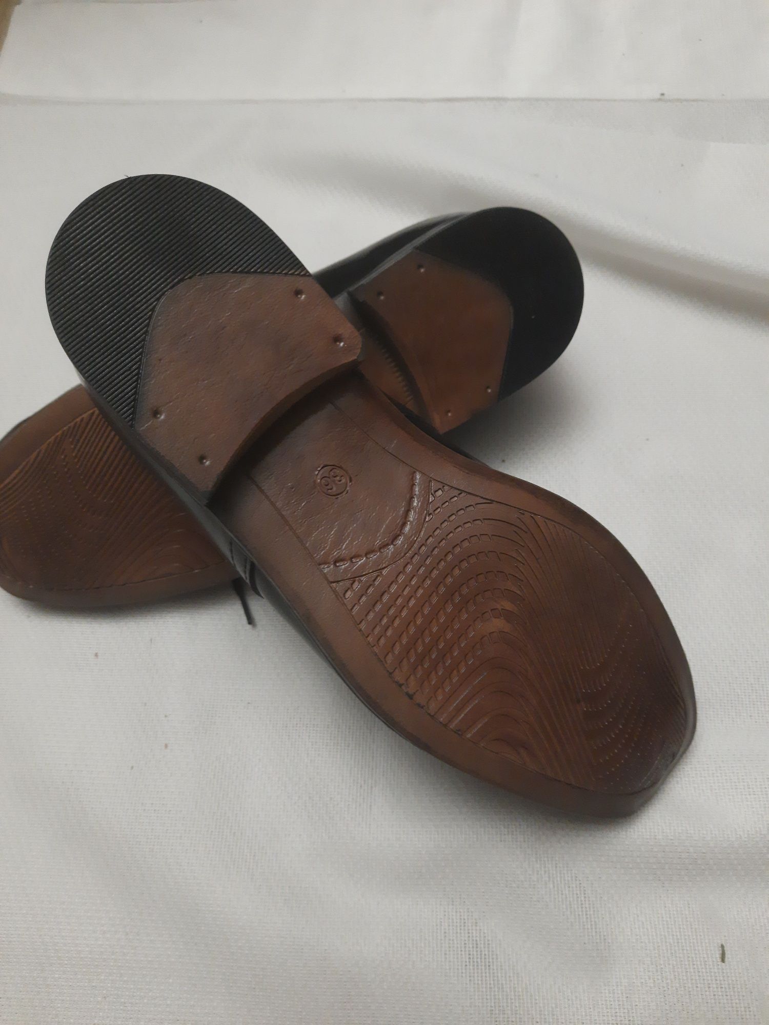 Buty chłopięce marka Gabut rozmiar 36