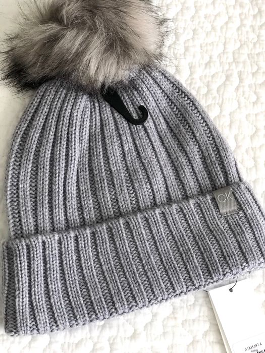 Calvin Klein czapka z pomponem