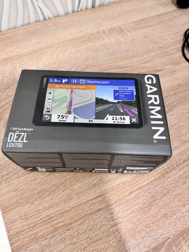 GPS-навігатор Garmin Dezl LGV 700