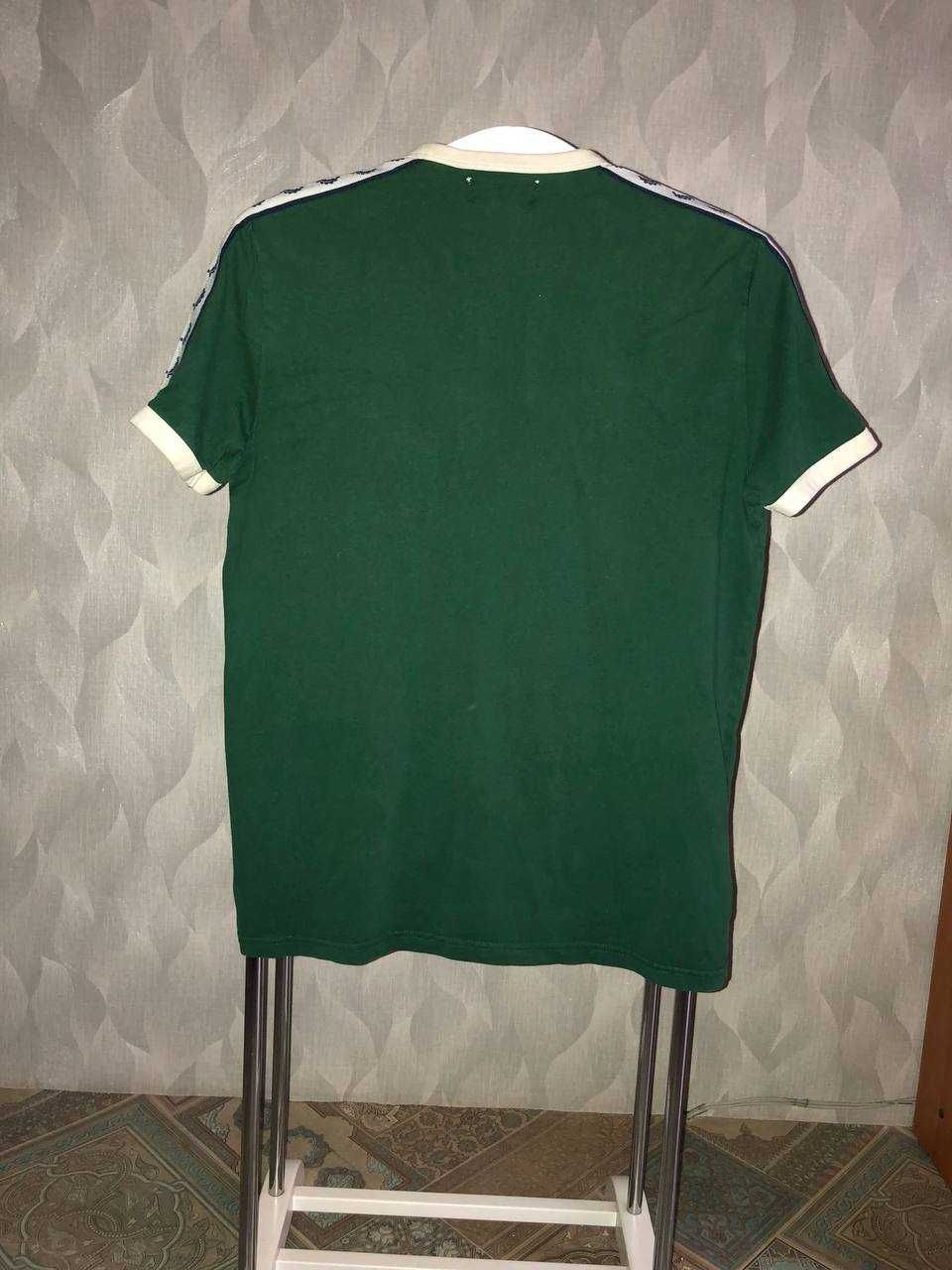 Fred Perry на лампасах футболка зеленая