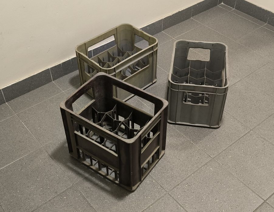 Skrzynki transportery kraty na butelki