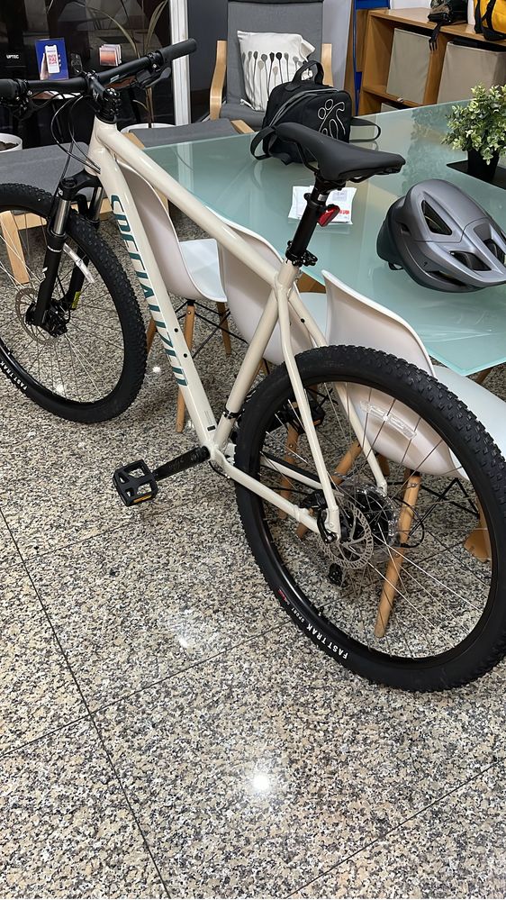 Specialized rockhopper elite 29