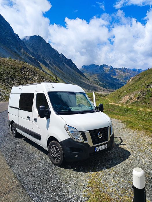 Kamper kampervan z Fv23% Nissan Nv400 L2H2