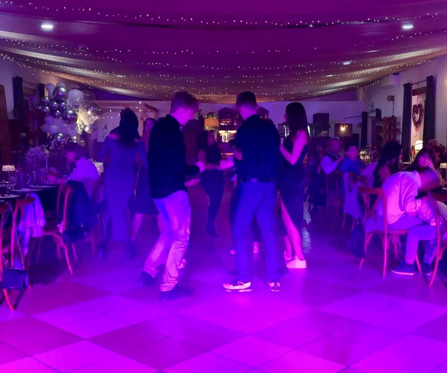 Dj wodzirej na Wesele Osiemnastkę Urodziny Sylwester Karnawał Imprezę
