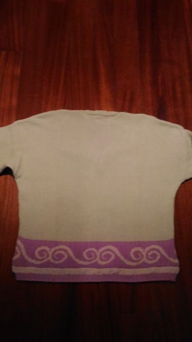 Camisola da marca Sisley para senhora e de tamanho M. Nova.