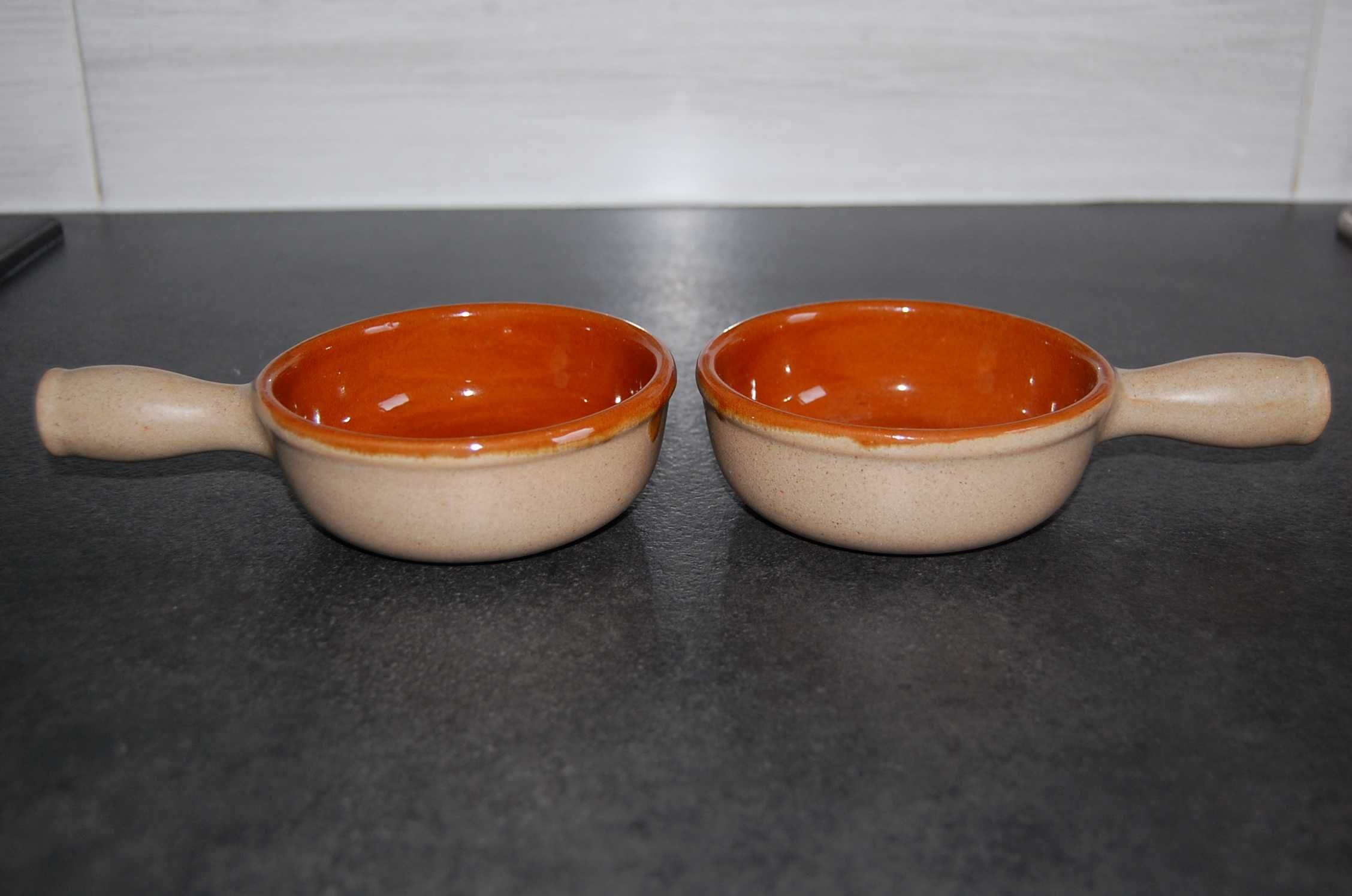 Kokilki, tygielki ceramiczne, syg. La Bourguignonne - 2 sztuki