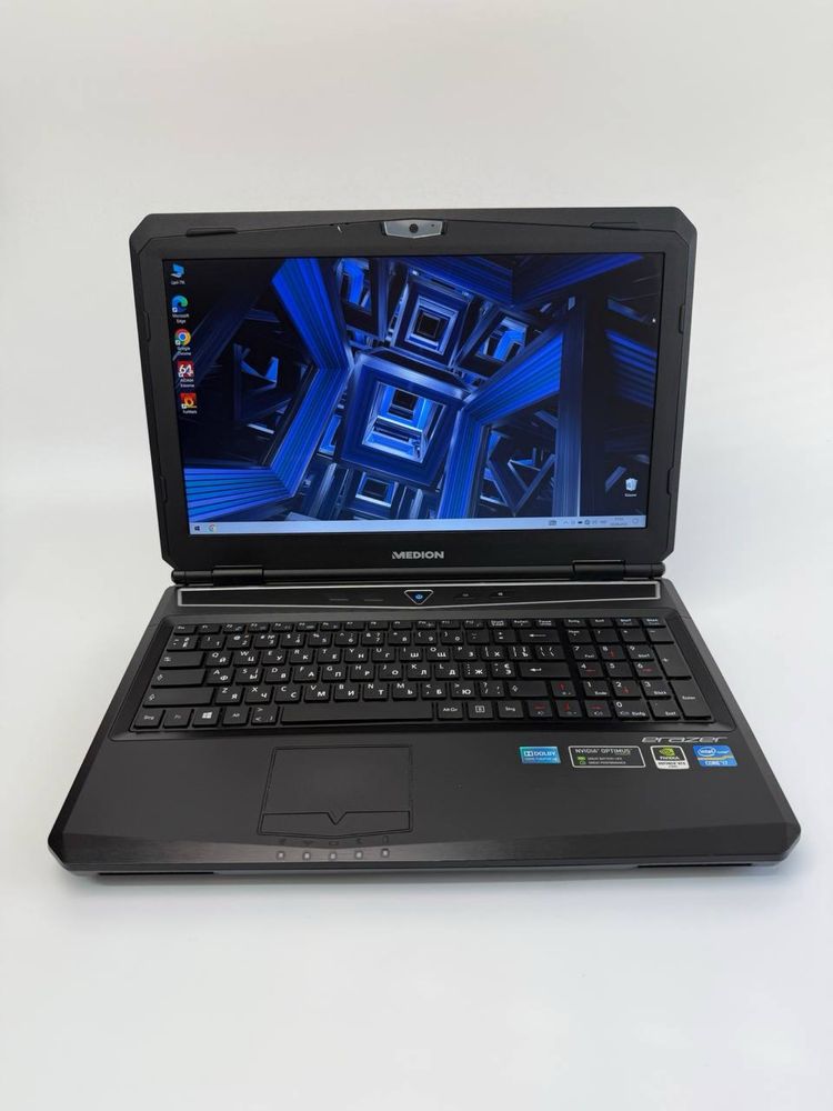 Medion Erazer | i7 / GTX 670MX / 16 ГБ / SSD+HDD / 15.6” FHD