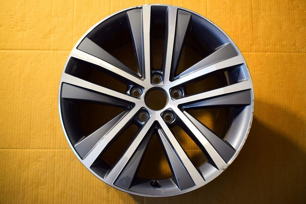 VW 18 Sharan 7N0 Nowy Model Oryginał