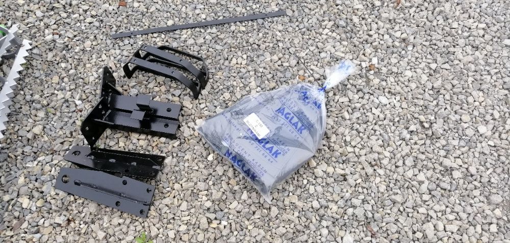 Kabina ciągnikowa NAGLAK do c330 z błotnikami  MF  C360  AGROSTAL