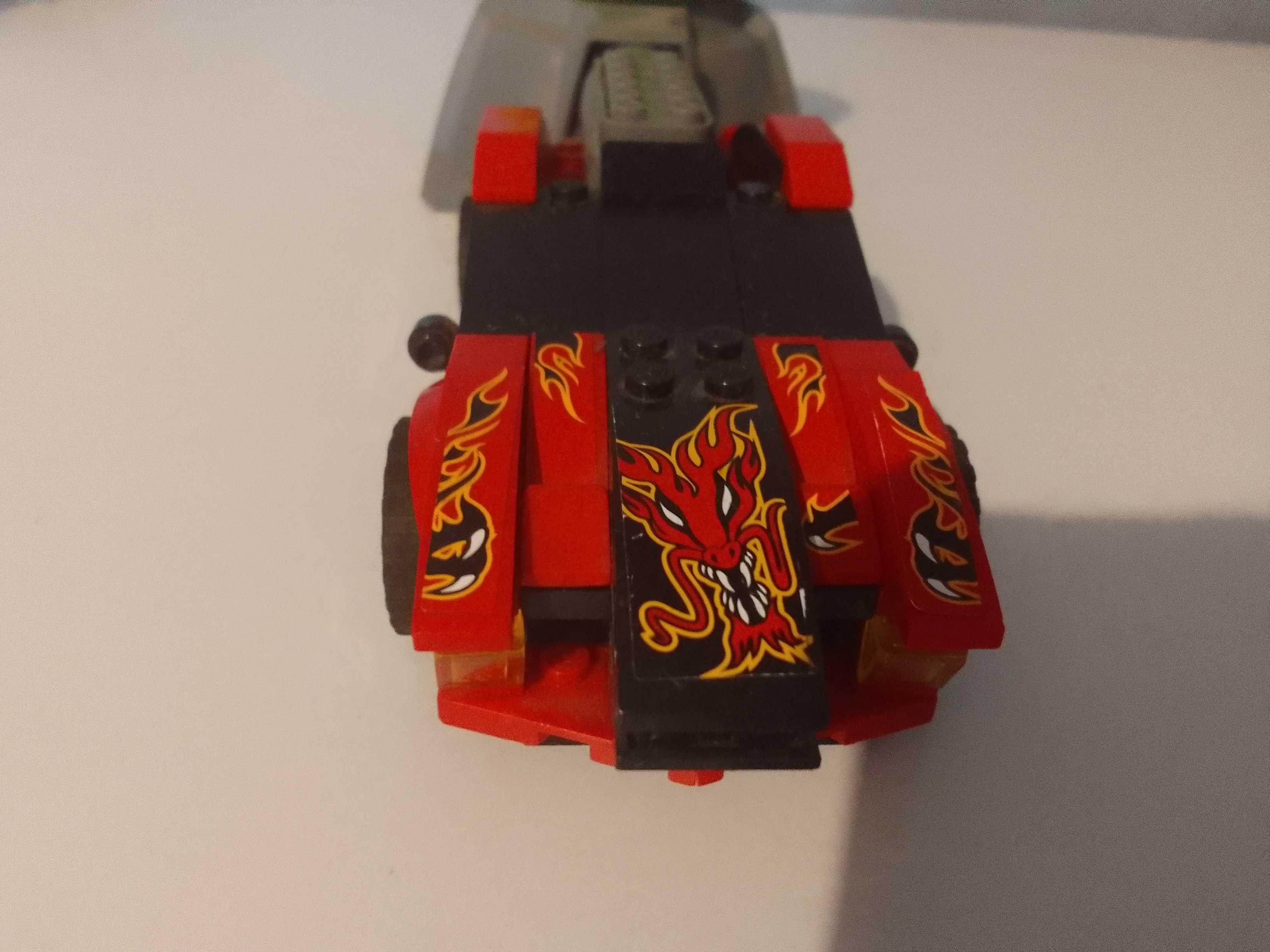 Lego auta, białe speed champion, czerwone napędzane powietrzem