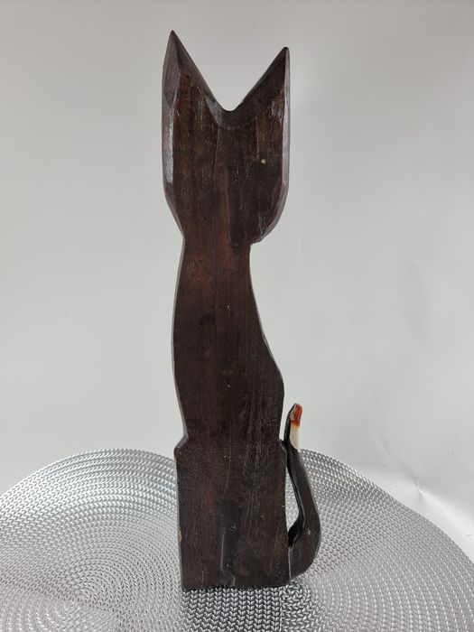 Figurki koty drewniane figury z drewna kotki kotów stojące