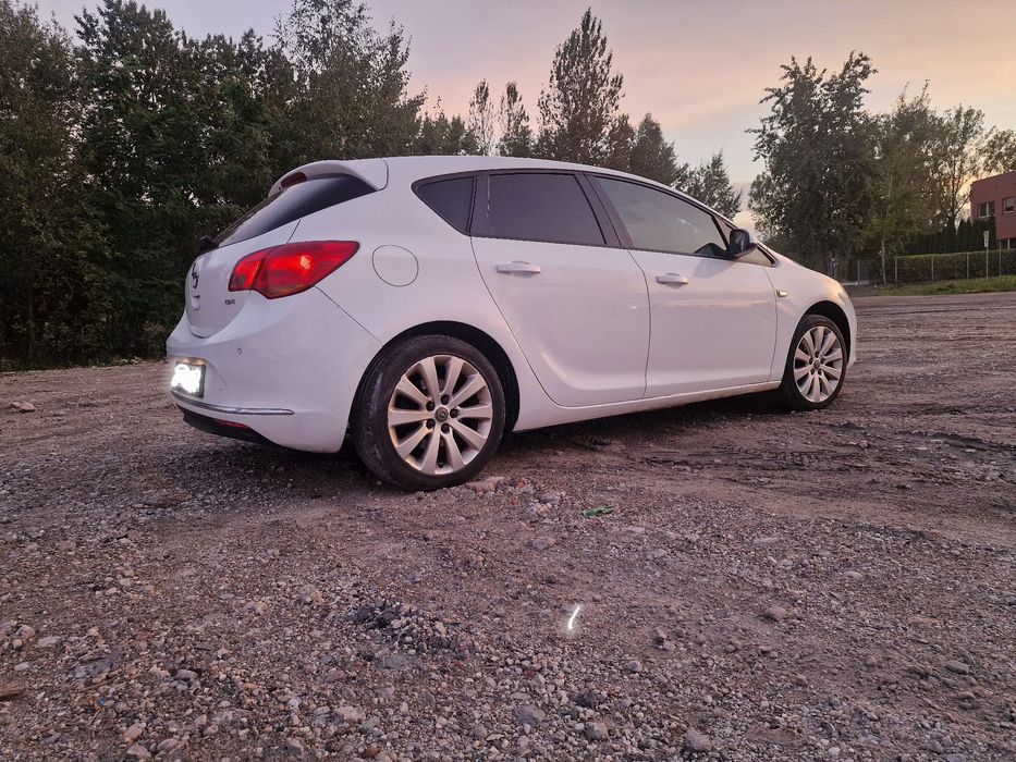 Opel Astra J 2010r