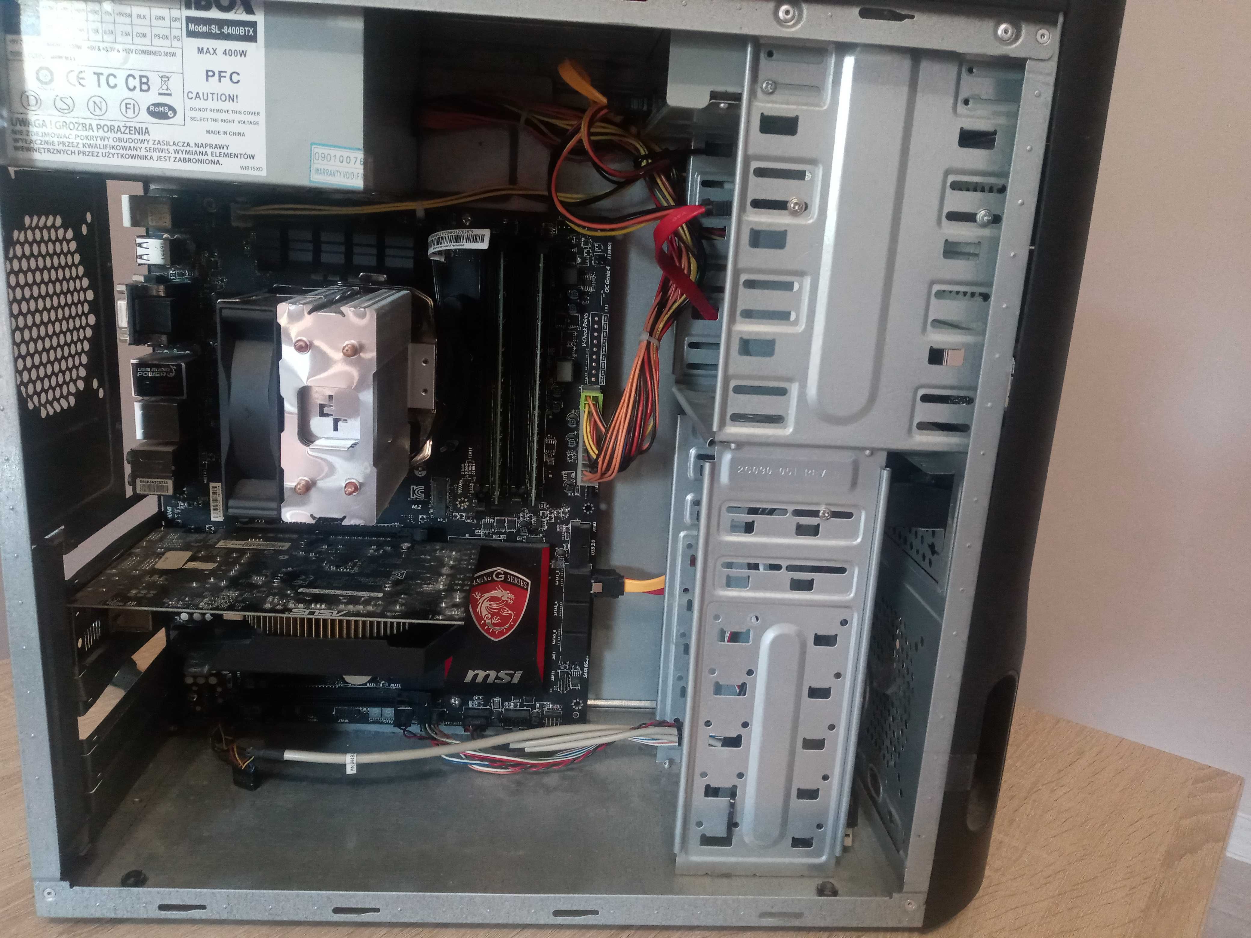 Komputer i5 4690k + 16gb ram + GTX 750Ti + SSD 256gb.