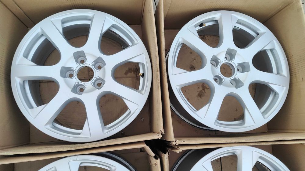 Oryginalne Felgi Aluminiowe Audi A4 B8 17 5x112 7J ET37