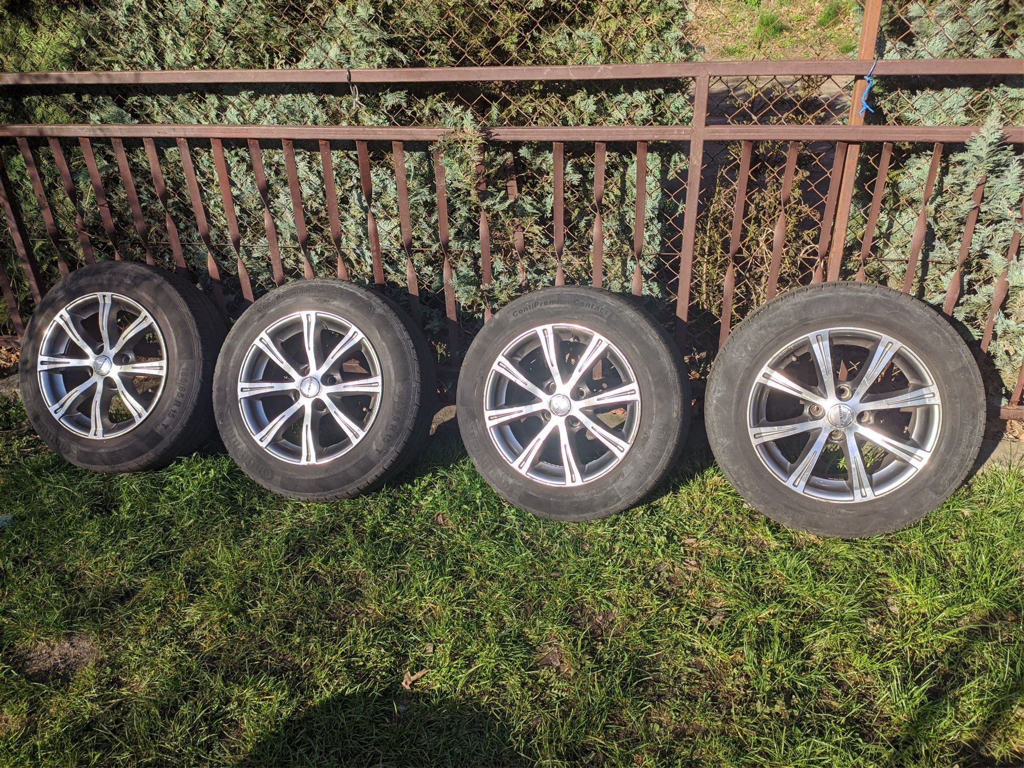 Felgi 15 Borbet 4x100 7Jx15H2xET35 ET35 Fiat Honda Nissan Seat